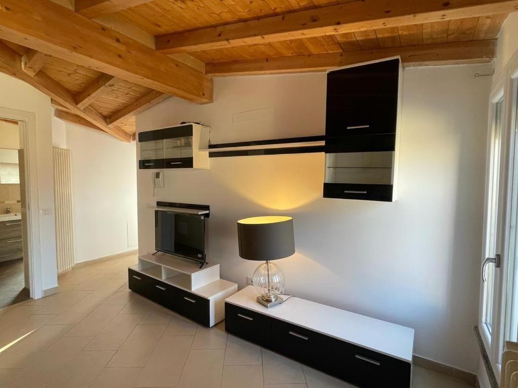 New Downtown Apartment Vigevano Exterior foto